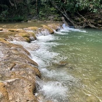 Río y naturaleza en terrenos Monte Plata